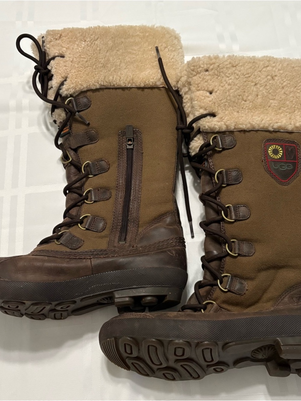 UGG Edmonton Tall Lace Up rain boots waterproof leather Sheepskin Heritage Logo